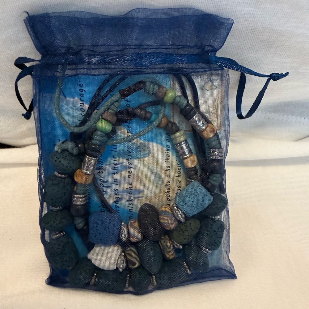NWT Hawaiian Lava Rock Handmade Multi-Colored Necklace w/Two Matching Bracelets